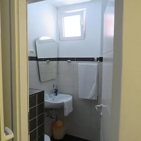 Holidays 4 Apartment Split