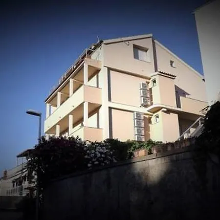 Holidays 4 * سبليت